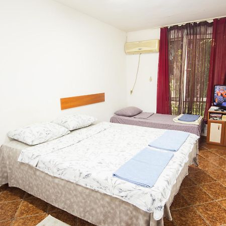 Center - Basic Flat - 10 Min To The Beach Apartment Burgas City Exterior foto