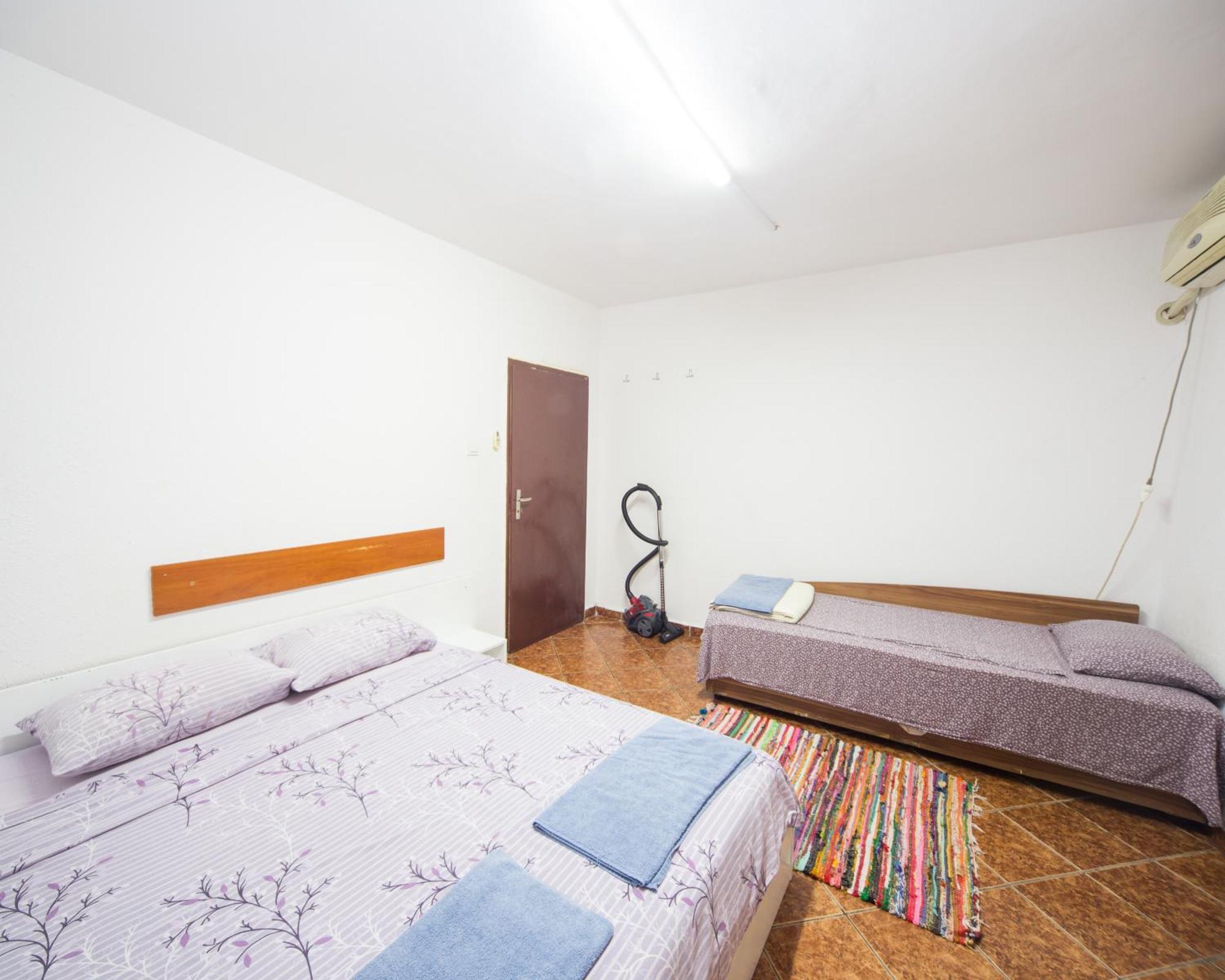 Center - Basic Flat - 10 Min To The Beach Apartment Burgas City Exterior foto
